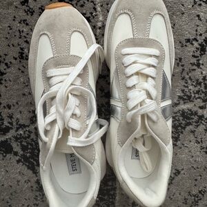 Steve Madden Cream and Silver Sneakers